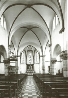 1959: Mittelschiff und Hauptaltar